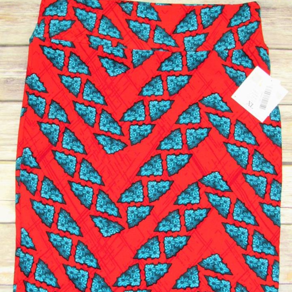 LuLaRoe NWT XL red and teal floral Cassie